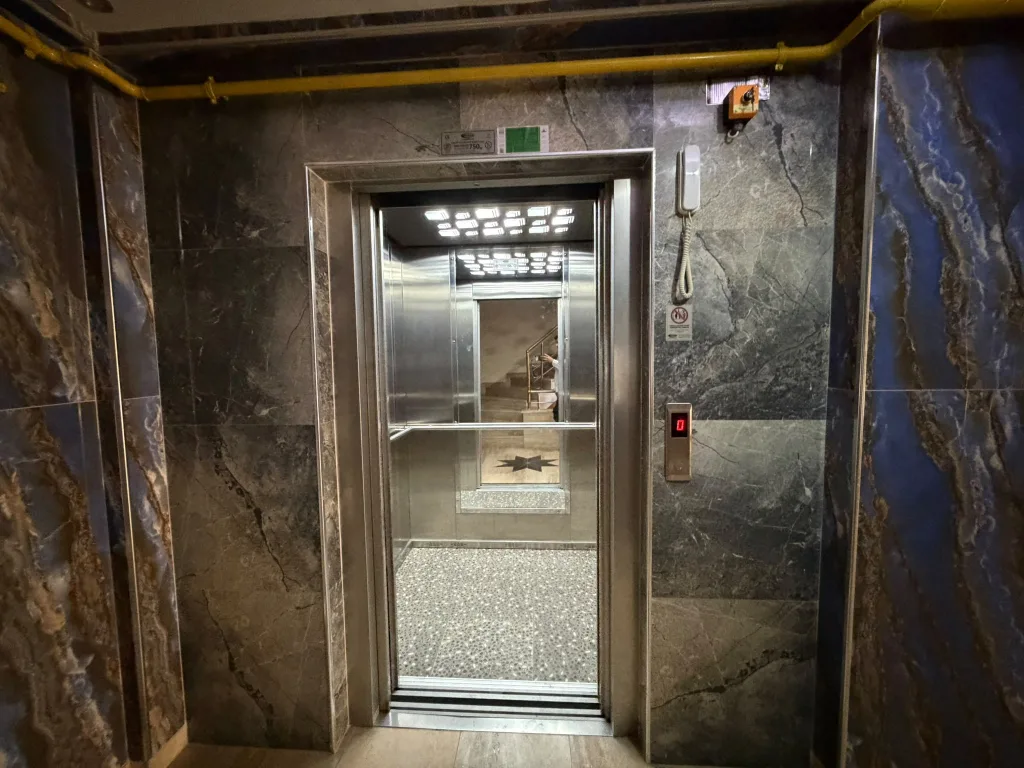 AKÇAY ALTINKUMDA ARA KAT 1+1 ÇOK GENİŞ LÜX DAİRE - Görsel 7