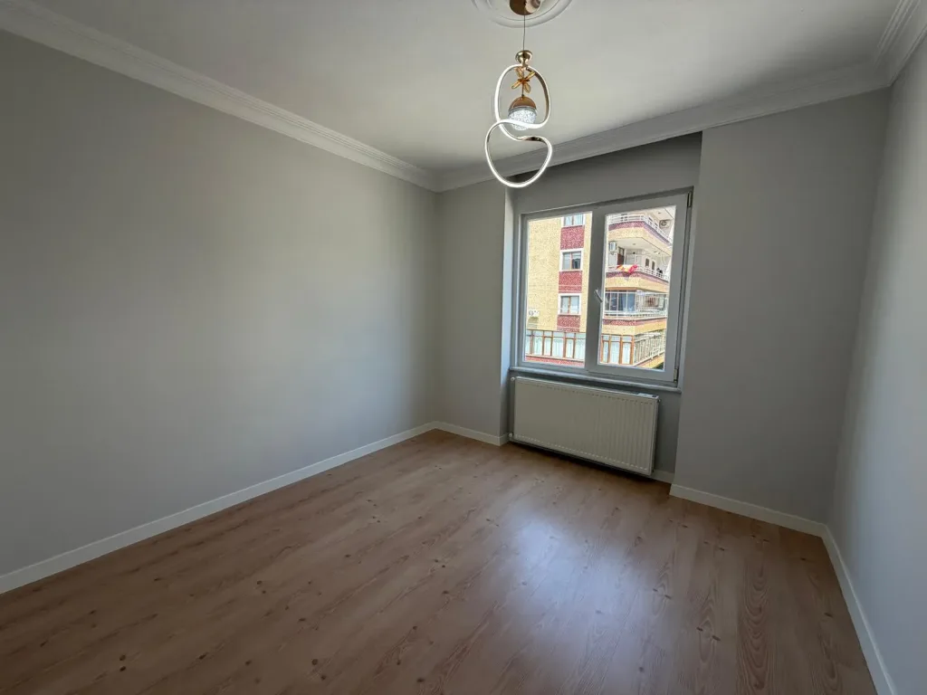 ALTINKUMDA CADDE ÜZERİNDE GÖZ DOLDURAN 2+1 DAİRE - Görsel 19