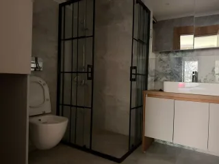 ALTINOLUK SAHİLİNDE  BAHÇE KULLANIMLI DENİZE 200 METRE MESAFEDE MUHTEŞEM DAİRE - Görsel 22