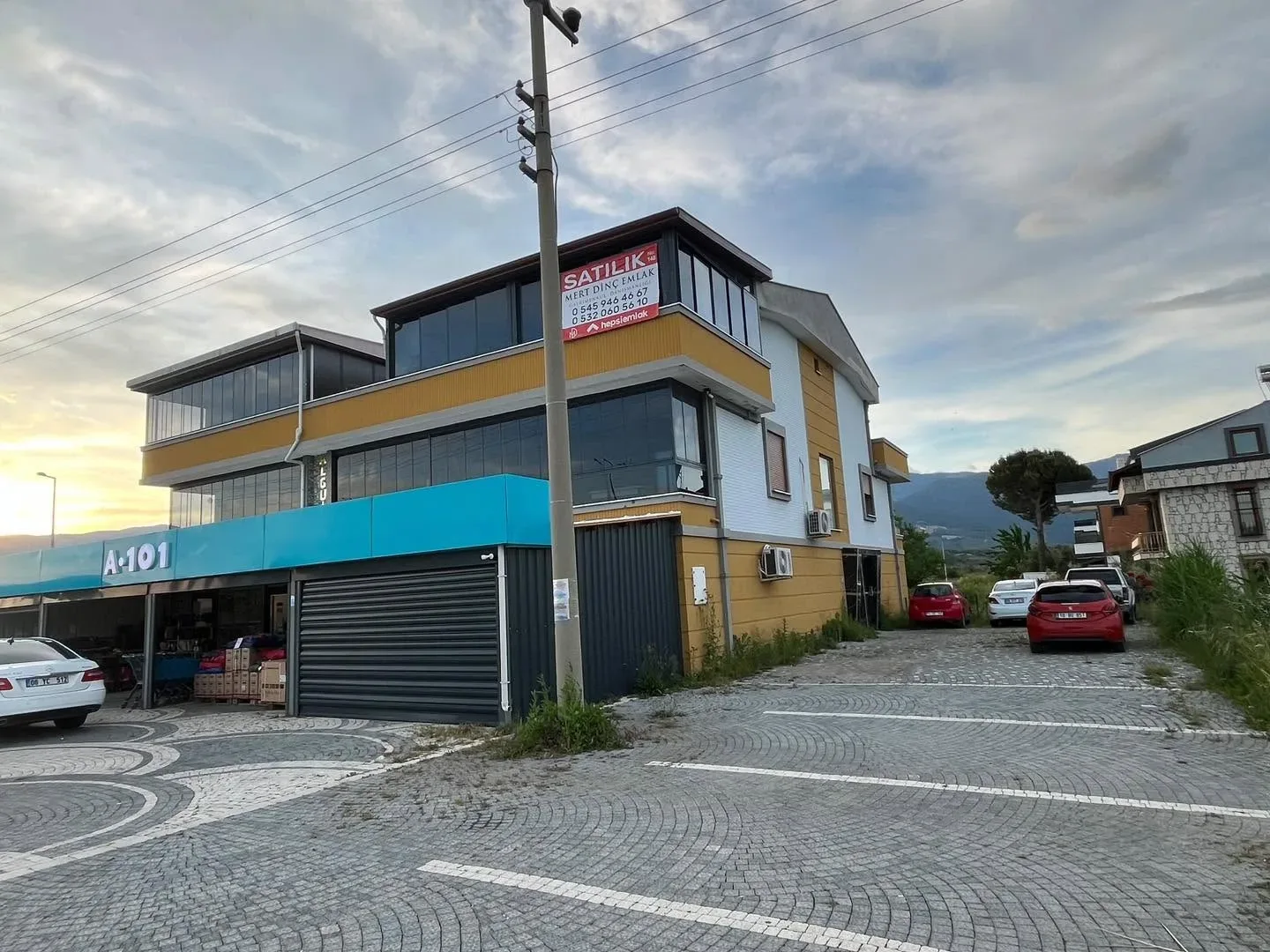 GÜRE AKÇAY YOLU ÜZERİNDE ÖNÜ KAPANMAZ  3 ODA 1 SALON 2 AYRI MUTFAKLI DUBLEKS DAİRE - Görsel 1