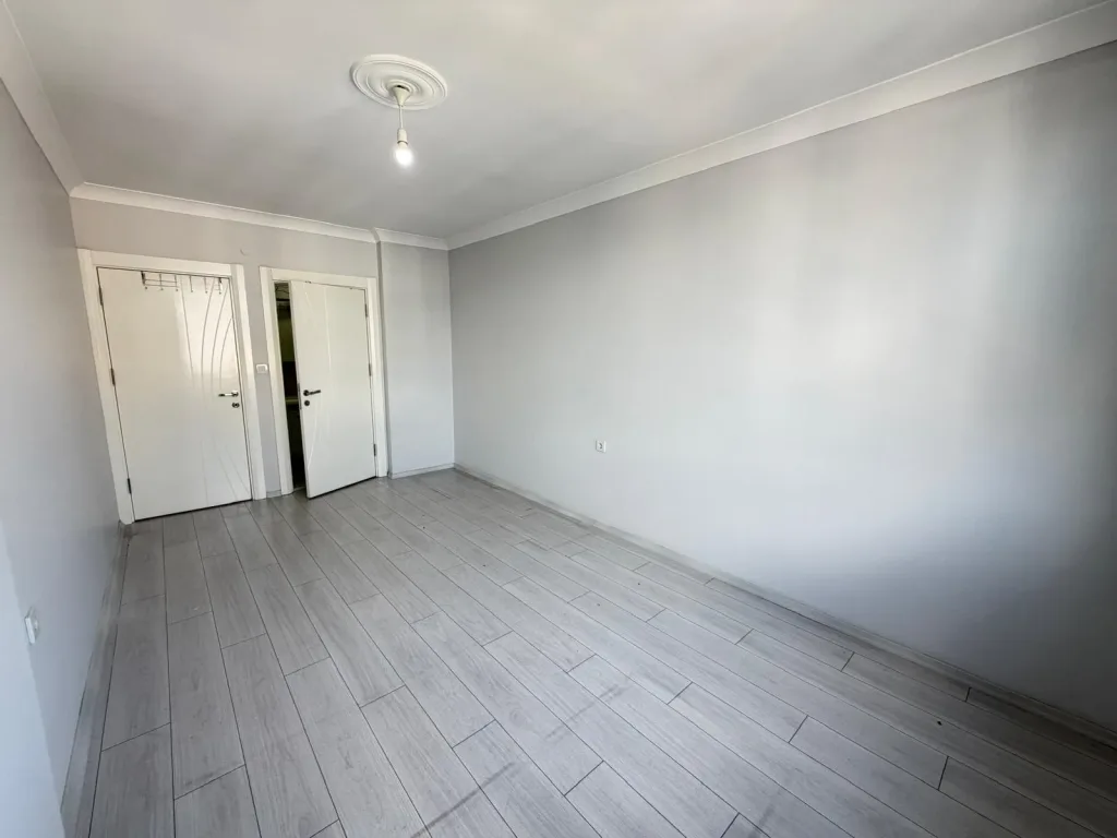 AKÇAYIN EN PRESTİJLİ SİTESİNDE 3+1 AYRI MUTFAK LÜKS DAİRE - Görsel 18