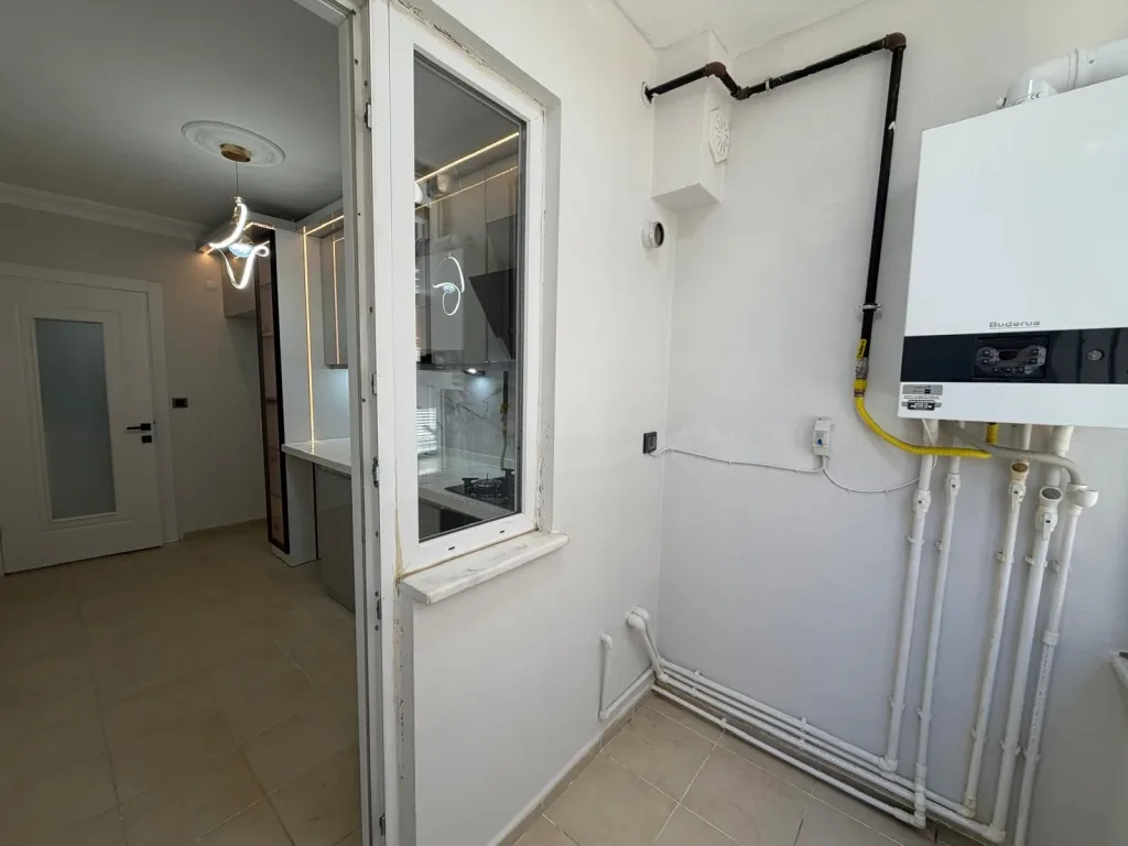 ALTINKUMDA CADDE ÜZERİNDE GÖZ DOLDURAN 2+1 DAİRE - Görsel 12