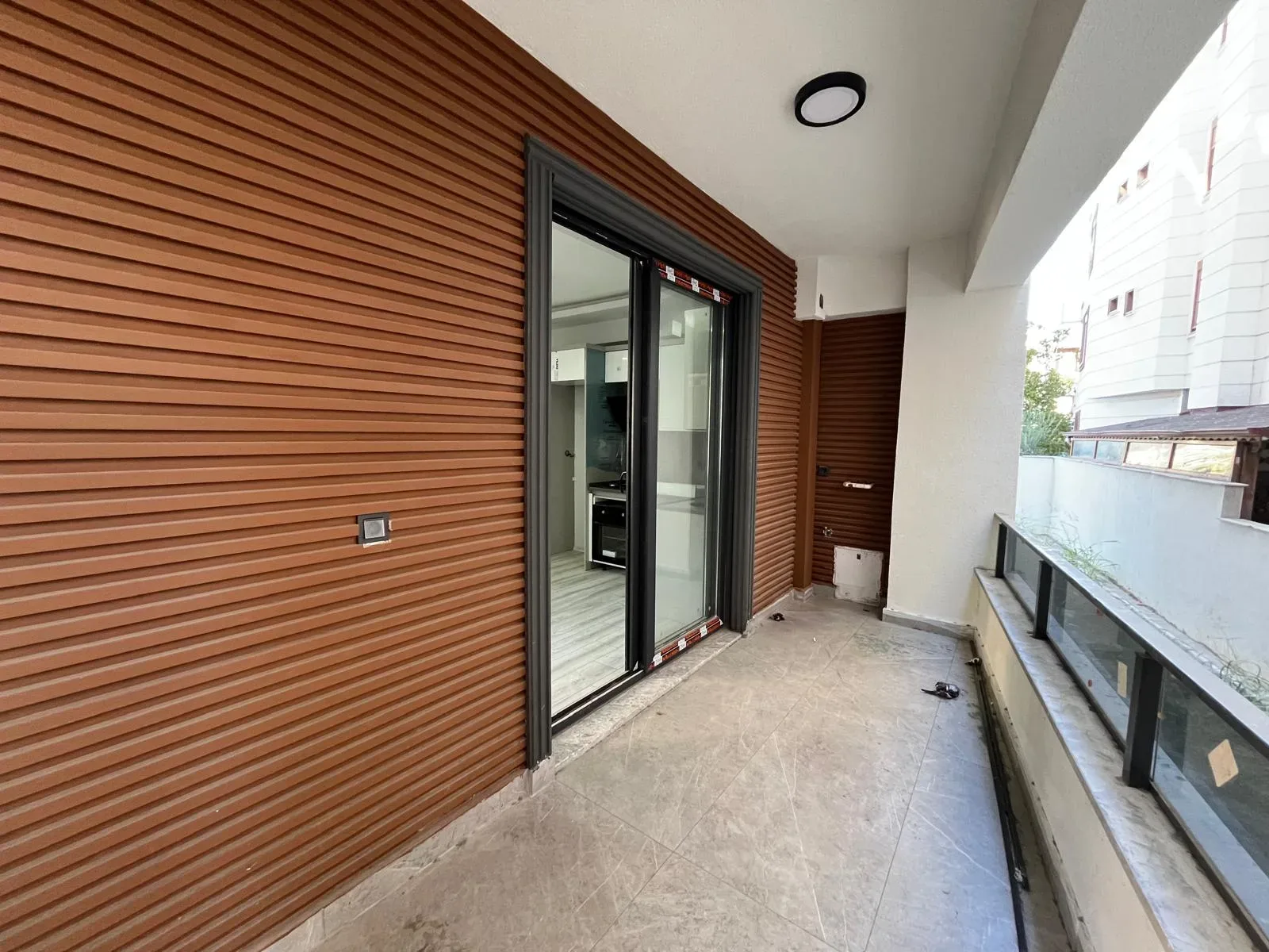 AKÇAY ÇAMLIYOL CADDESİNDE FIRSAT 1+1 SIFIR DAİRE - Görsel 18