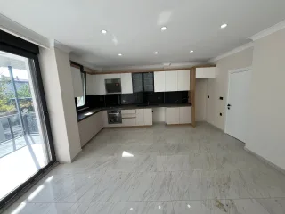 GÜREDE DENİZE SIFIR TADINDA 3+1 TRİPLEX HER ODASINDA EBEVEYN BANYOSU OLAN VİLLA - Görsel 6