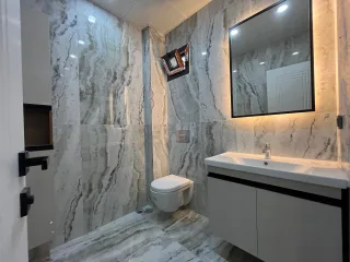 ALTINOLUK MERKEZDE FULL DENİZ MANZARALI 3+1 AYRI MUTFAK TRIPLEX GENİŞ BAHÇELİ VİLLA - Görsel 16