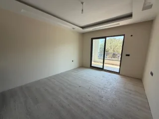 ZEYTİNLİ BULVAR ÜZERİNDE MUHTEŞEM BALKONLU EKONOMİK ÖN CEPHE 1+1 - Görsel 11
