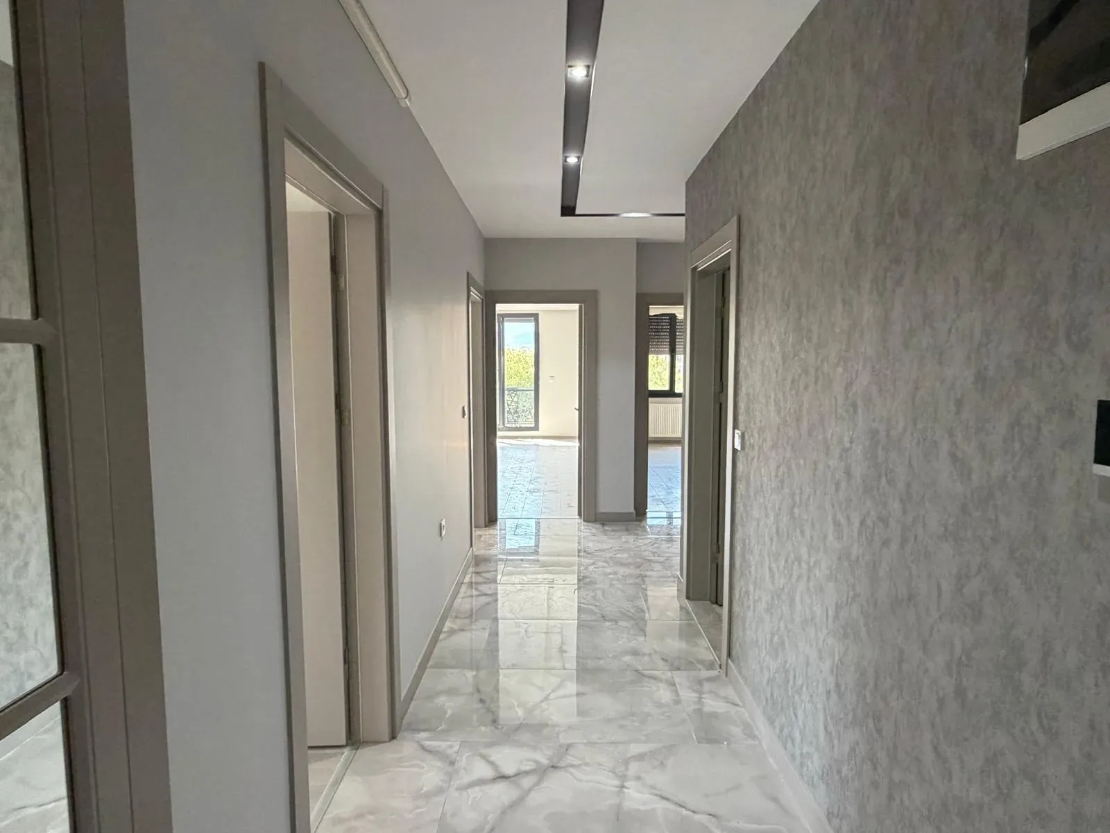 AKÇAYDA HAVUZLU SİTE İÇERİSİNDE ULTRA LÜKS 130 METREKARE 2+1 - Görsel 13