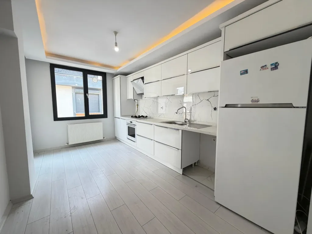 AKÇAYIN EN PRESTİJLİ SİTESİNDE 3+1 AYRI MUTFAK LÜKS DAİRE - Görsel 11