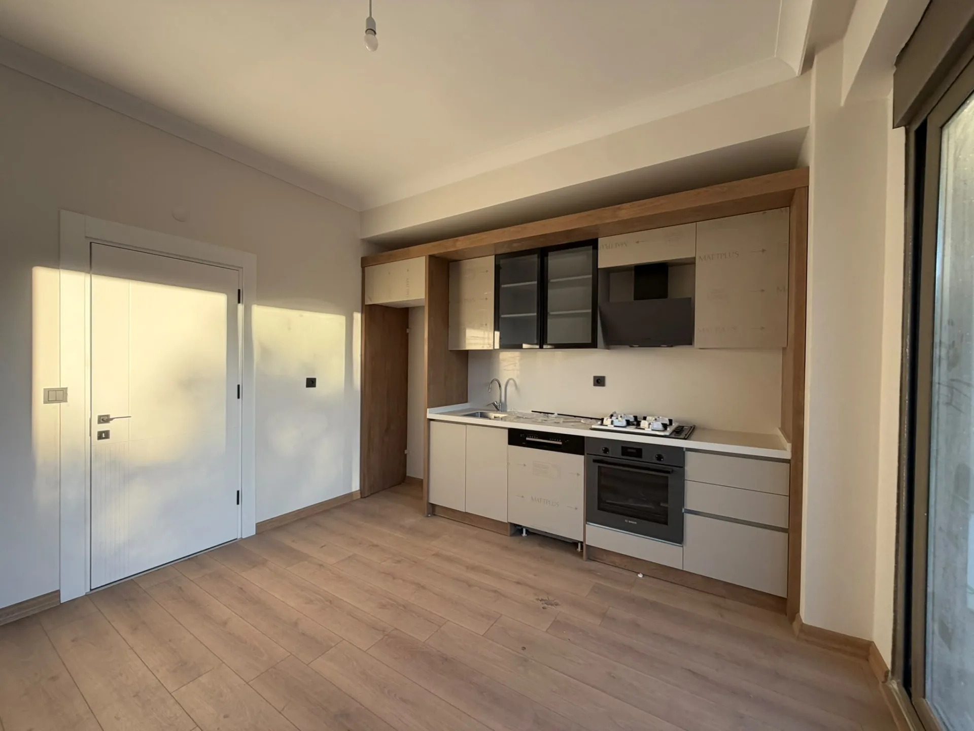 GÜRE SAHİLİNDE MÜSTAKİL TADINDA 2+1 BAHÇE KULLANIMLI SIFIR DAİRE - Görsel 9