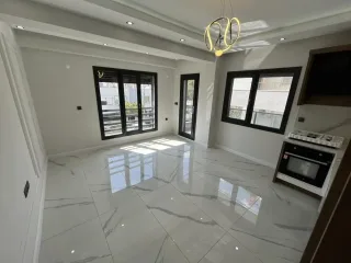 AKÇAYDA SARIKIZDA CADDE ÜSTÜ SIFIR BİNA DENİZE ÇOK YAKIN 2+1 AMERİKAN MUTFAK LÜX DAİRE - Görsel 17