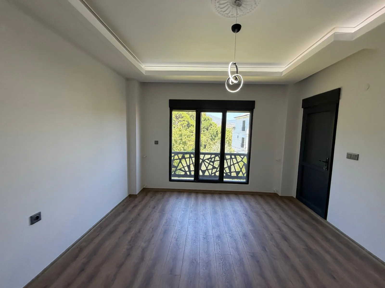 AKÇAY CEMİL TEMEL MAHALLESİNDE 4 ODA 1 SALON TRİPLEX SIFIR VİLLA - Görsel 15