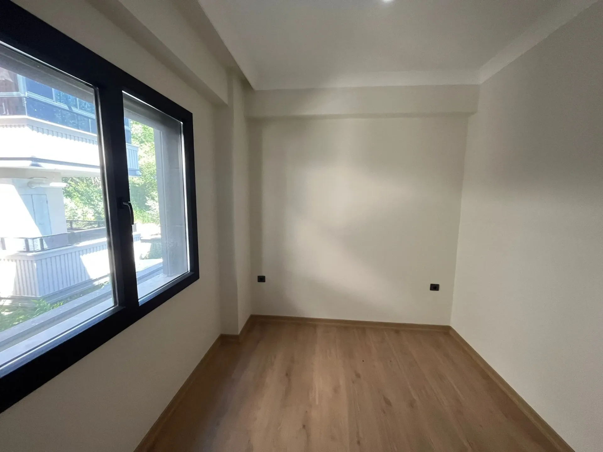 ALTINKUMDA ULTRA LÜX KAPALI OTOPARKLI 2+1 AYRI MUTFAK DAİRE - Görsel 8