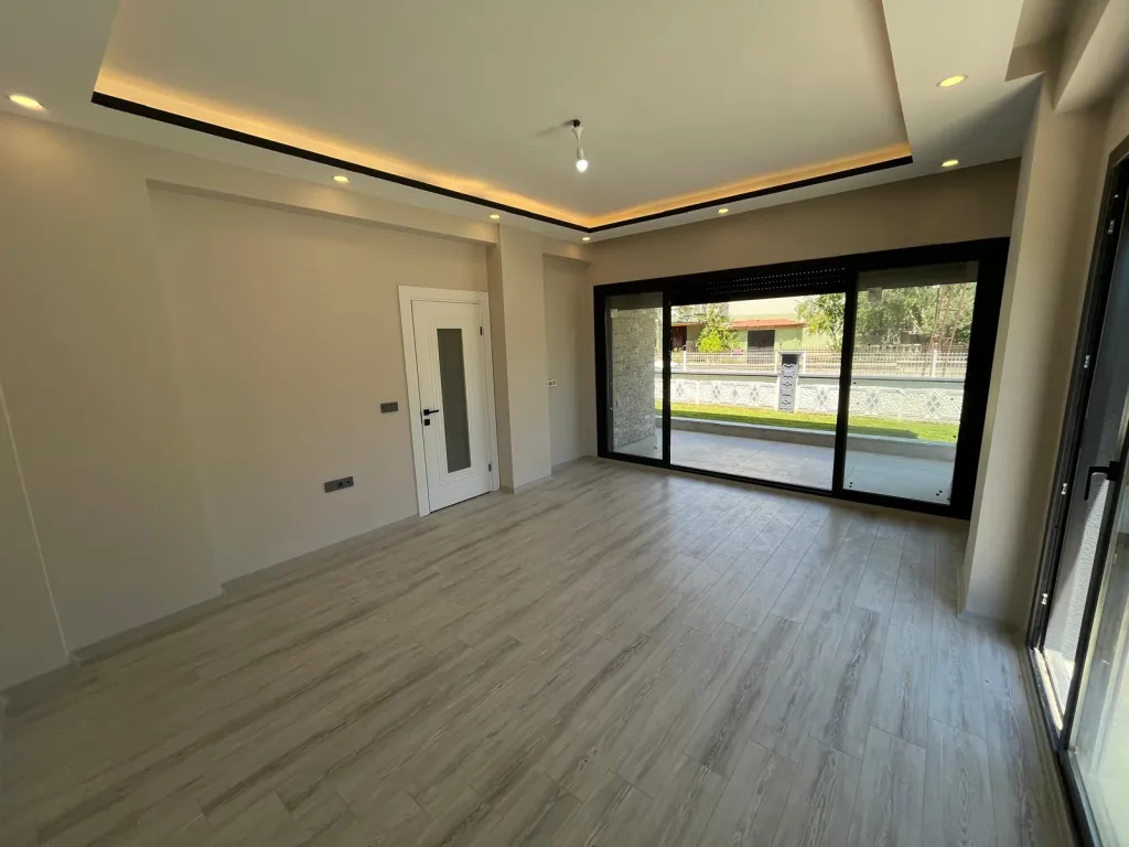 ALTINOLUK MERKEZDE FULL DENİZ MANZARALI 3+1 AYRI MUTFAK TRIPLEX GENİŞ BAHÇELİ VİLLA - Görsel 7