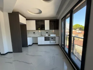 ZEYTİNLİ KÖYÜ GİRİŞİNDE SAĞLIK OCAĞI KARŞISI 1+1 GENİŞ SIFIR DAİRE - Görsel 26