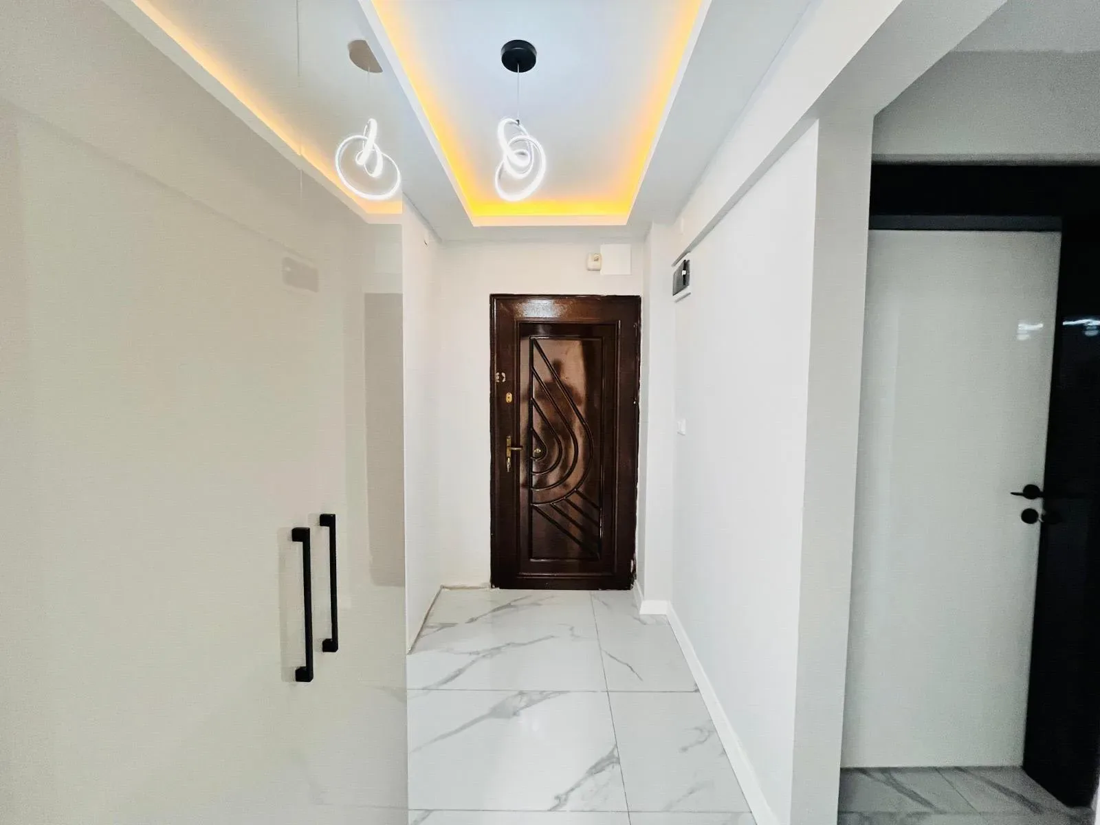 AKÇAY MERKEZDE İÇİ RESTORE EDİLMİŞ BAHÇELİ 2+1 - Görsel 11