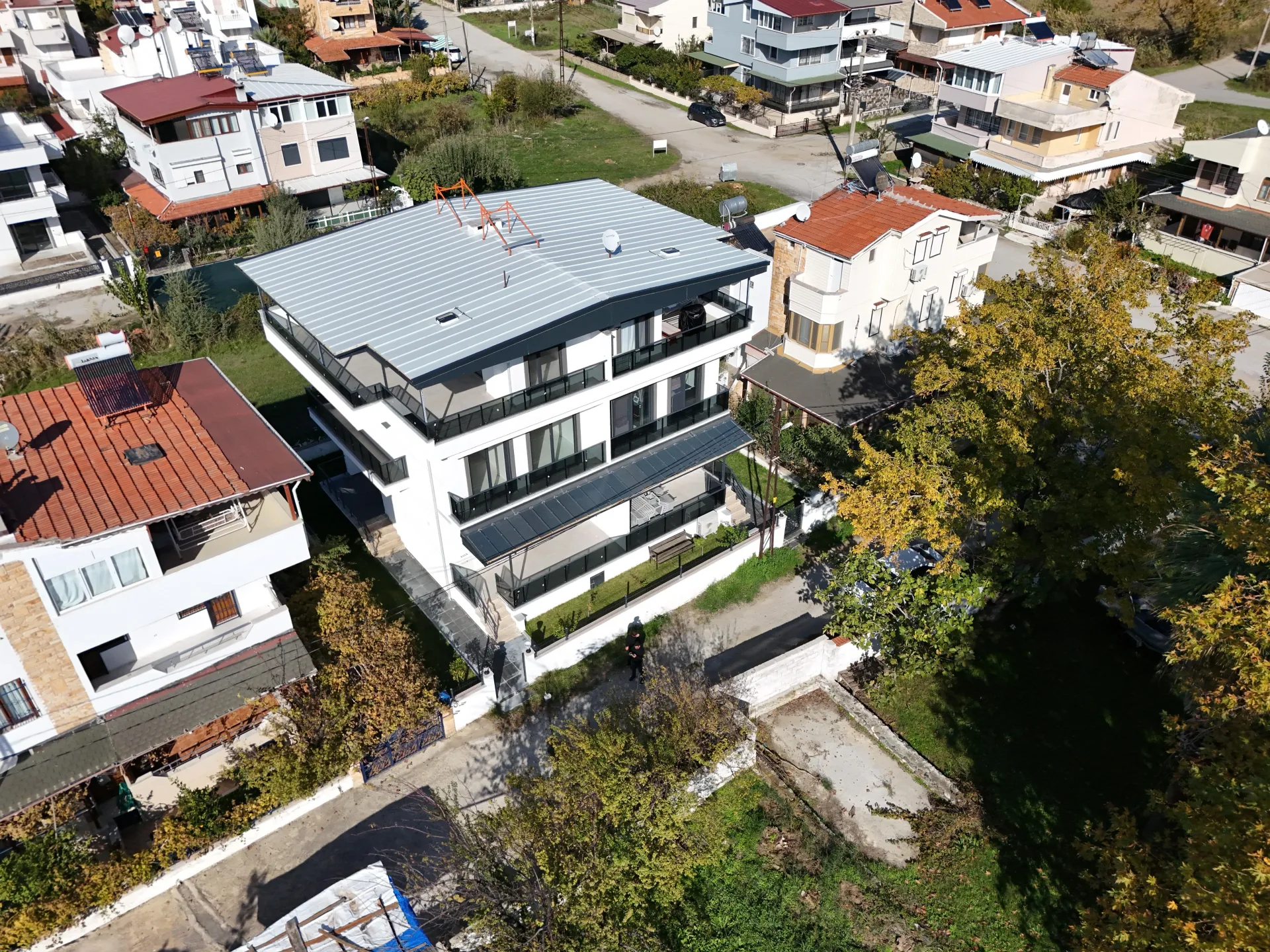 GÜREDE DENİZE SIFIR TADINDA 3+1 TRİPLEX HER ODASINDA EBEVEYN BANYOSU OLAN VİLLA - Görsel 2