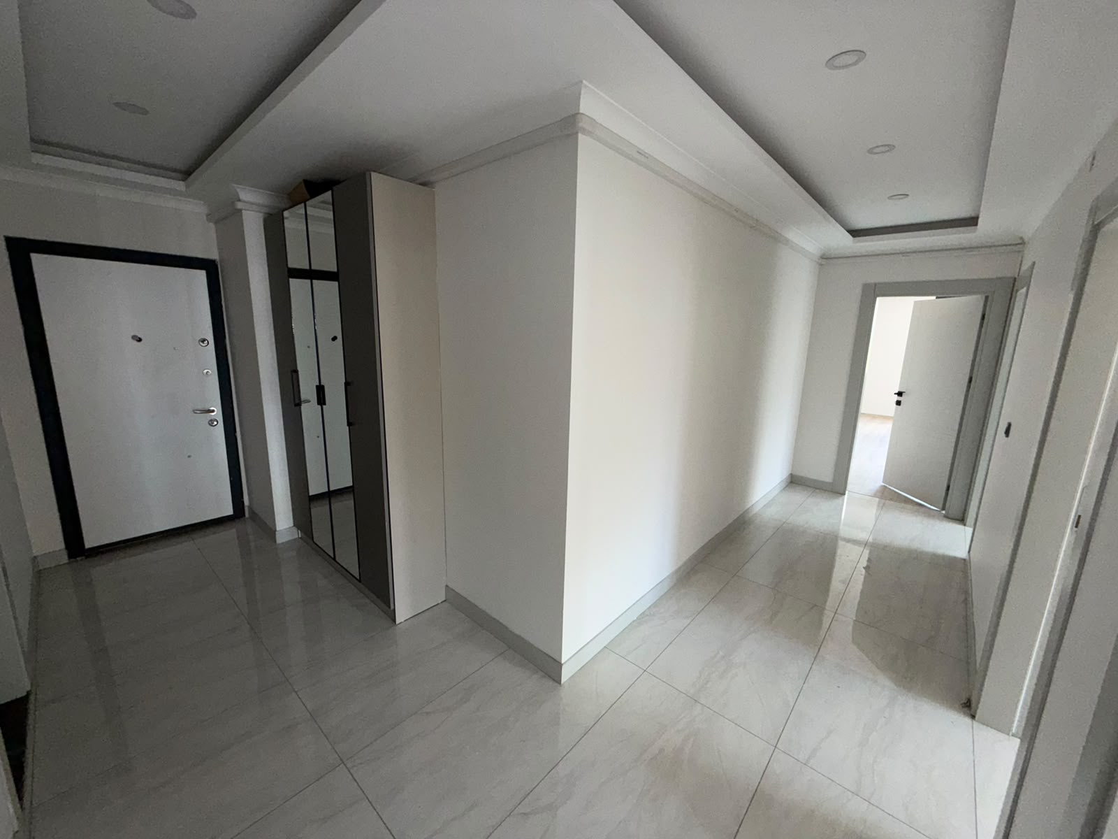 ALTINKUMDA ARA KAT ÖN CEPHE 2+1 AYRI MUTFAK LÜX DAİRE - Görsel 7