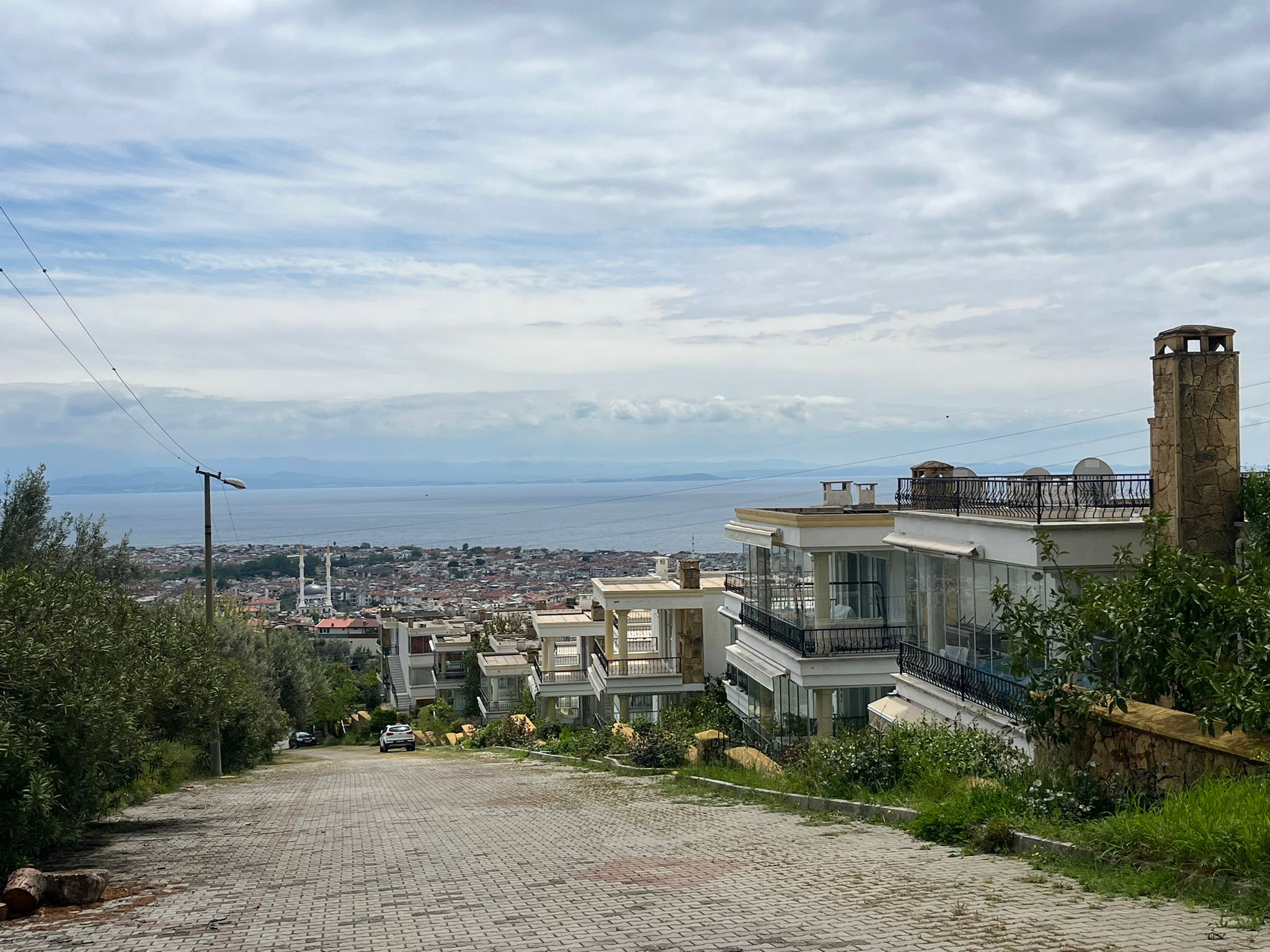 ALTINOLUKTA KÖŞE PARSEL 650 METREKARE  FULL DENİZ MANZARALI %25 İMARLI SATILIK ARSA - Görsel 4