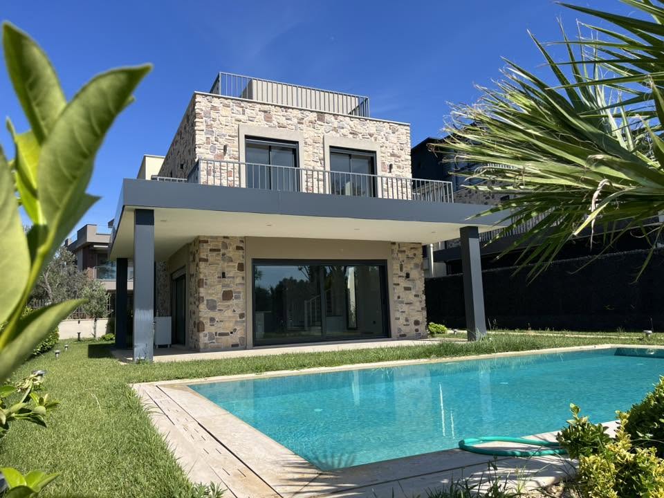 GÜREDE RAMADA OTEL BÖLGESİNDE TAM BAĞIMSIZ MÜSTAKİL HAVUZLU ULTRA LÜX VİLLA