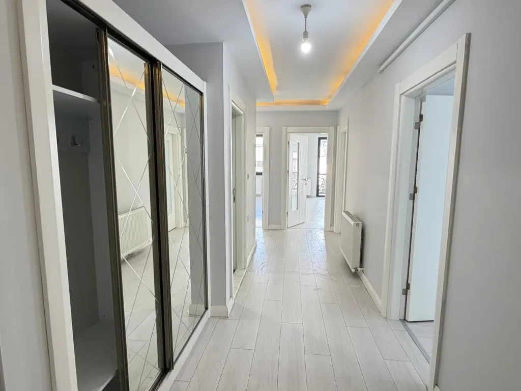 AKÇAYIN EN PRESTİJLİ SİTESİNDE 3+1 AYRI MUTFAK LÜKS DAİRE - Görsel 5