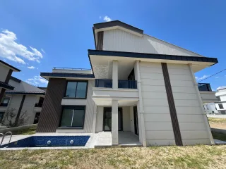 GÜRE OTELLER BÖLGESİNDE TAM BAĞIMSIZ MÜSTAKİL 4+1 LOFT TRİPLEX VİLLA - Görsel 3