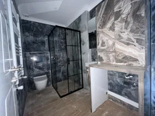 AKÇAY MERKEZDE İZMİR ÇANAKKALE OTOBANINA CEPHELİ 2+1 DUBLEX SIFIR DAİRE - Görsel 8