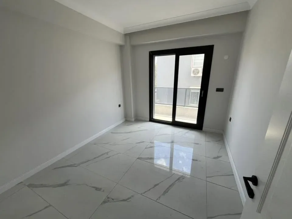 AKÇAYDA SARIKIZDA CADDE ÜSTÜ SIFIR BİNA DENİZE ÇOK YAKIN 2+1 AMERİKAN MUTFAK LÜX DAİRE - Görsel 19