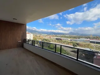 AKÇAY MERKEZDE İZMİR ÇANAKKALE OTOBANINA CEPHELİ 2+1 DUBLEX SIFIR DAİRE - Görsel 12