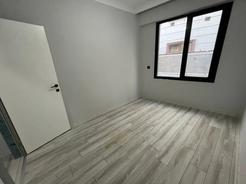 AKÇAY ÇAMLIYOL CADDESİNDE FIRSAT 1+1 SIFIR DAİRE - Görsel 12