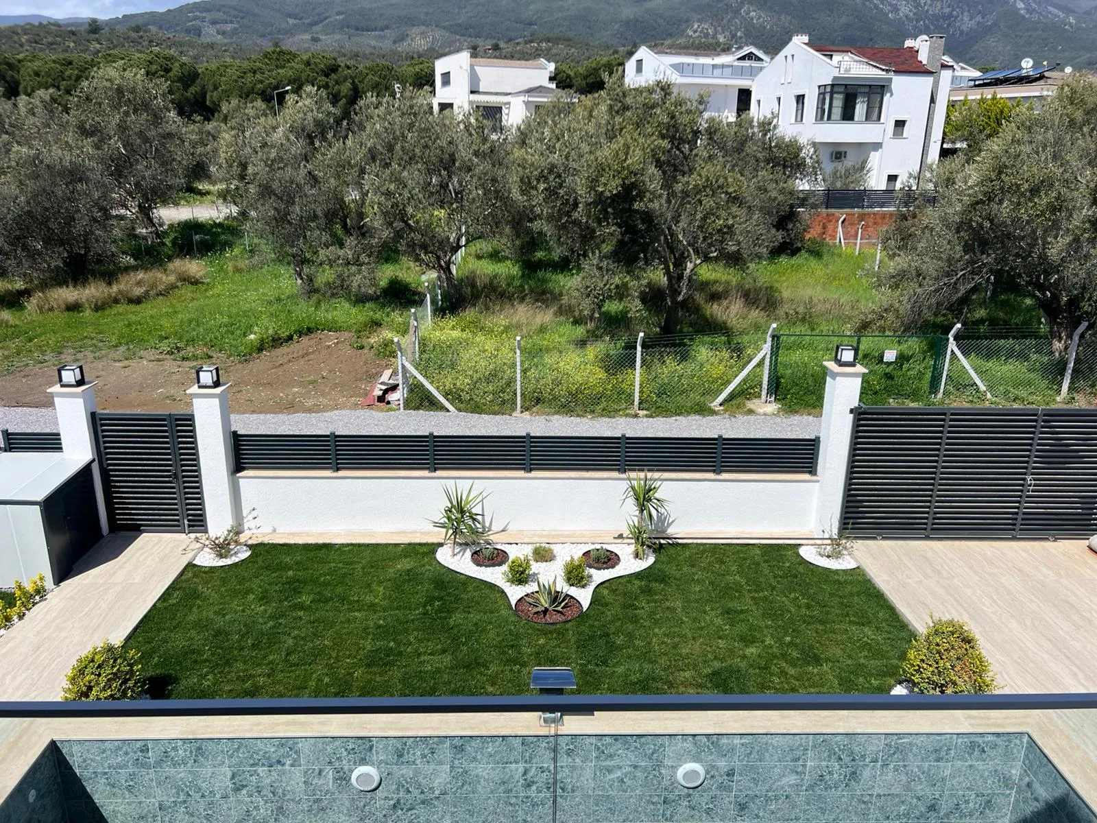 GÜRE RAMADA OTEL BÖLGESİNDE TAM BAĞIMSIZ MÜSTAKİL ULTRA LÜX VİLLA - Görsel 16