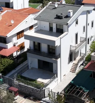 GÜRE FENERDE DENİZE 50 METRE MESAFEDE 4+1 FOURLEX LÜX VİLLA - Görsel 1