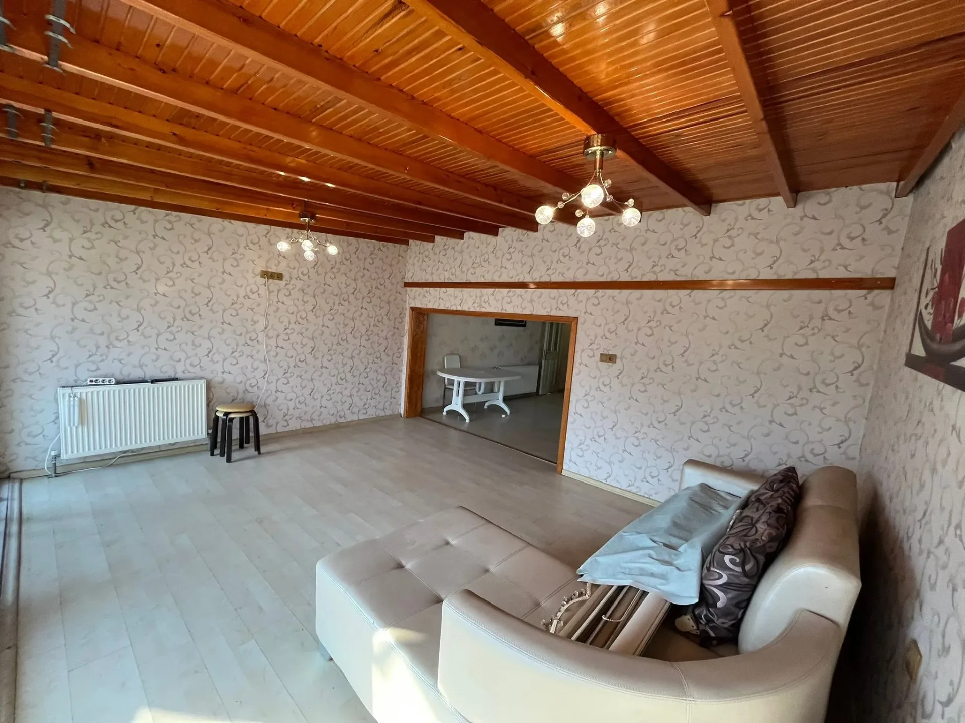 AKÇAY ASKERİ KAMP SAHİLİNDE DENİZE 50 METRE  FULL EŞYALI 4 ODA 2 SALON HARİKA KAT DUBLEXİ - Görsel 26