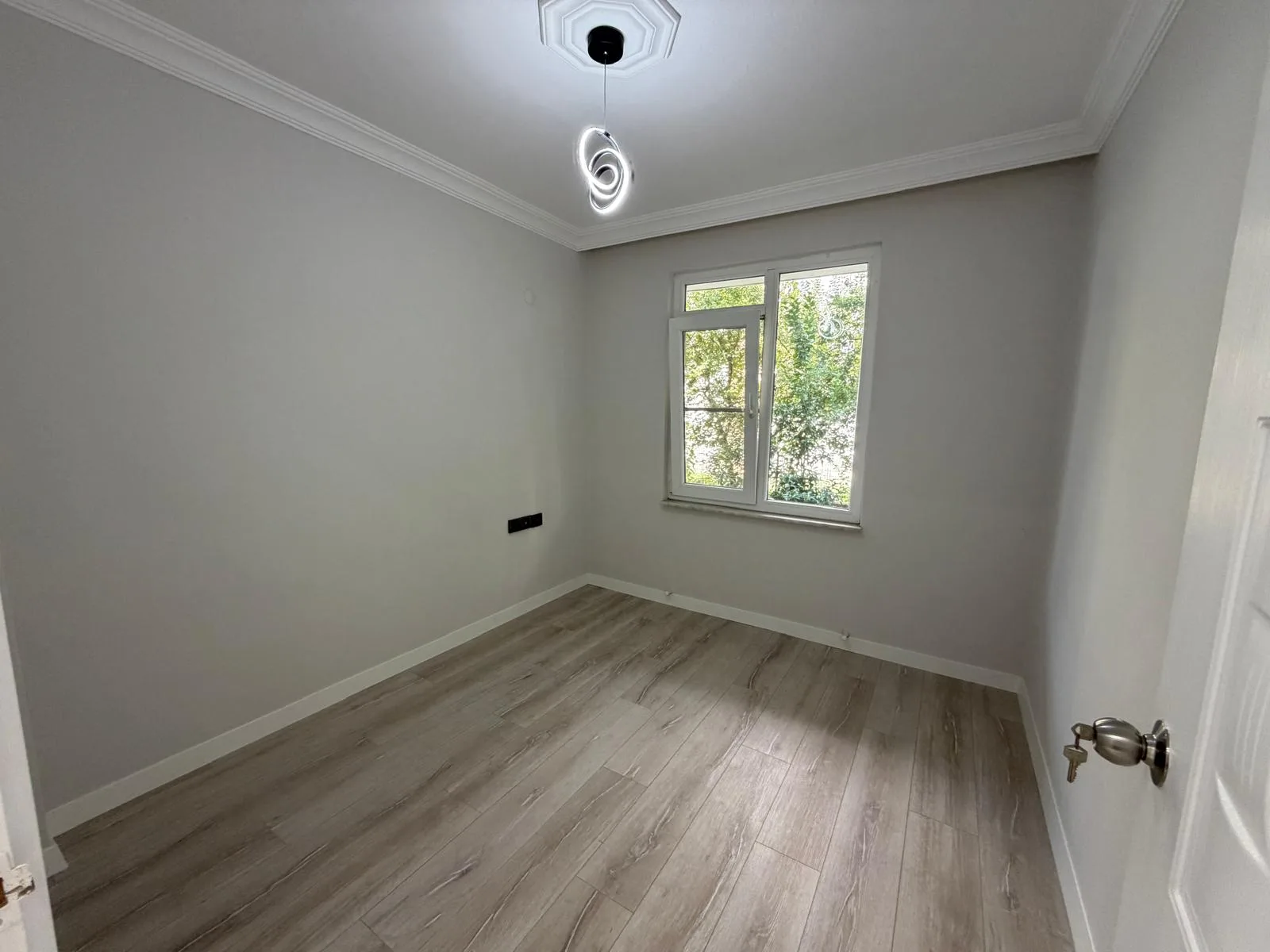 ALTINKUM PAZAR CADDESİ YEŞİLLİKLERLE DOLU GİRİŞ KAT 2+1 - Görsel 13