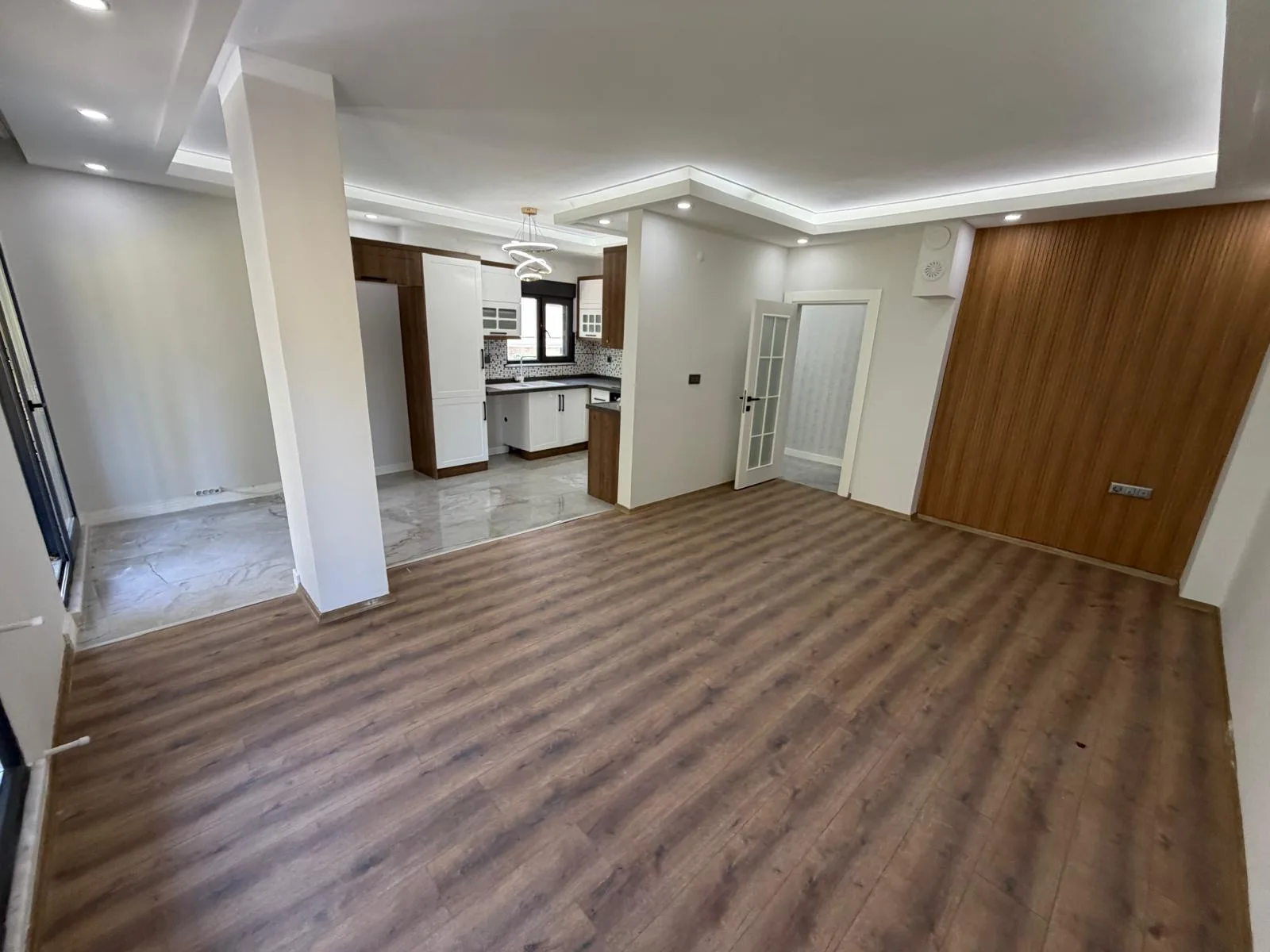 AKÇAY CEMİL TEMEL MAHALLESİNDE 4 ODA 1 SALON TRİPLEX SIFIR VİLLA - Görsel 3