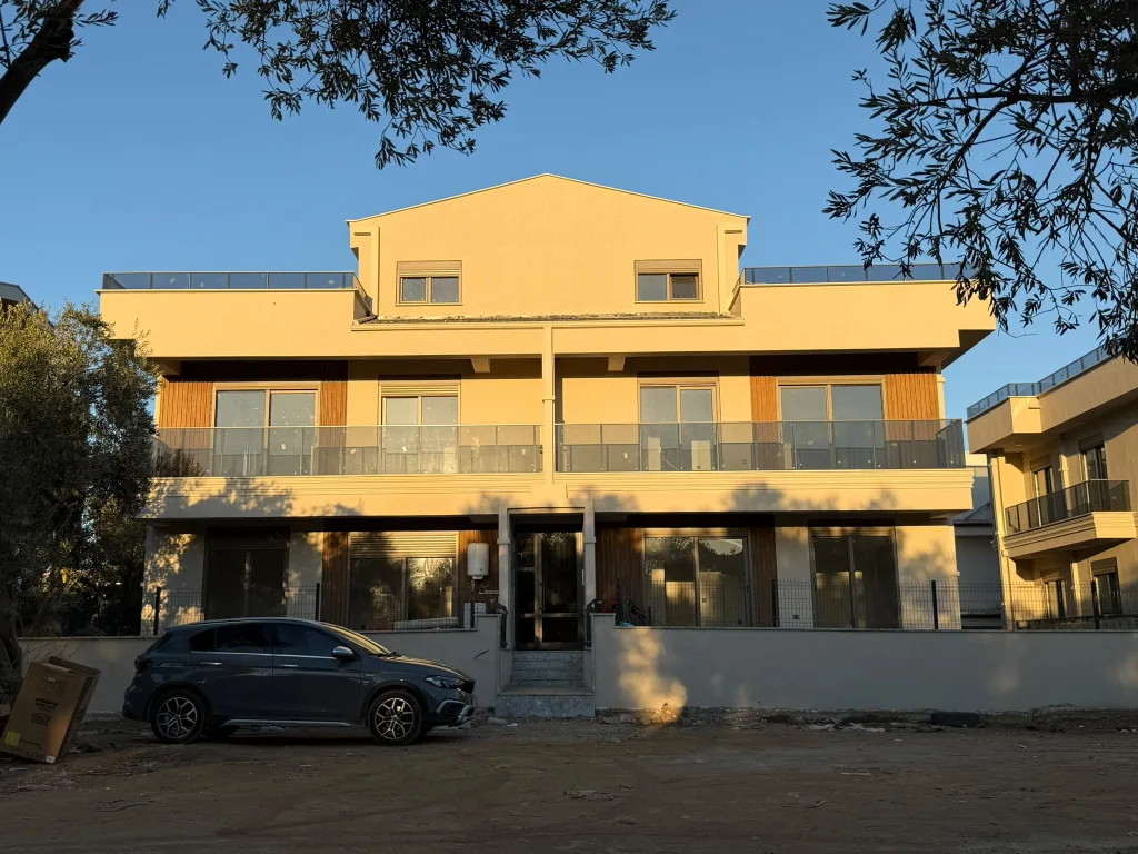 GÜRE SAHİLİNDE MÜSTAKİL TADINDA 2+1 BAHÇE KULLANIMLI SIFIR DAİRE - Görsel 28