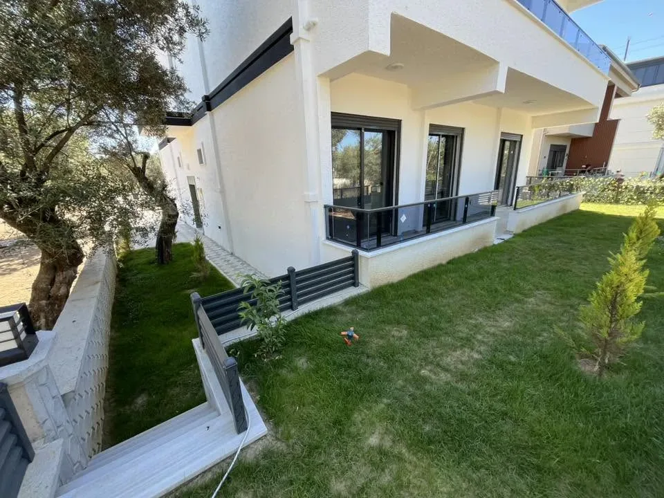 ZEYTİNLİDE MÜSTAKİL TADINDA 2+1 BAHÇE KULLANIMLI AYRI MUTFAK DAİRE - Görsel 9