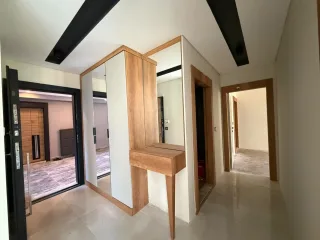 ALTINOLUK SAHİLİNDE  BAHÇE KULLANIMLI DENİZE 200 METRE MESAFEDE MUHTEŞEM DAİRE - Görsel 13
