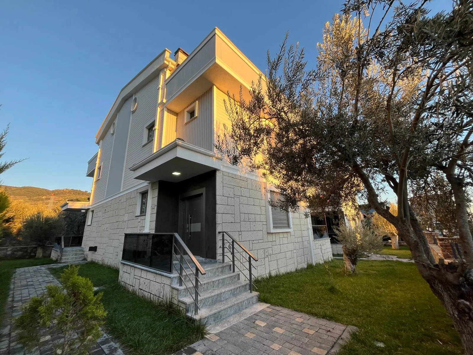 ALTINOLUKTA 4 ODA 1 SALON MUHTEŞEM  DENİZ VE DAĞ MANZARALI TRIPLEX VİLLA - Görsel 6