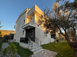 ALTINOLUKTA 4 ODA 1 SALON MUHTEŞEM  DENİZ VE DAĞ MANZARALI TRIPLEX VİLLA - Görsel 6