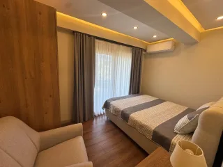 GÜRE SAHİLİNDE FULL EŞYA OPSİYONLU ULTRA LÜX 4+1 HAVUZLU SİTE İÇERİSİNDE TAM BAĞIMSIZ MÜSTAKİL VİLLA - Görsel 18