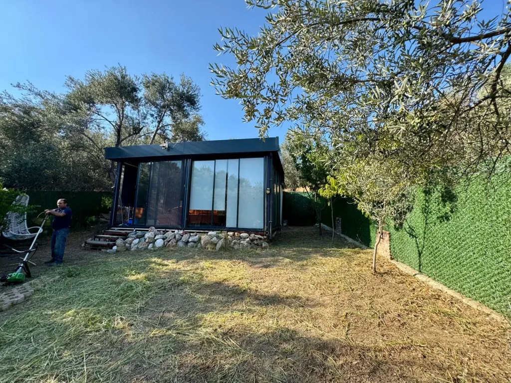 İÇERİSİNDE TİNY HOUSE OLAN HOBİ BAHÇESİ ELEKTRİK SU BAHÇE EV - Görsel 22