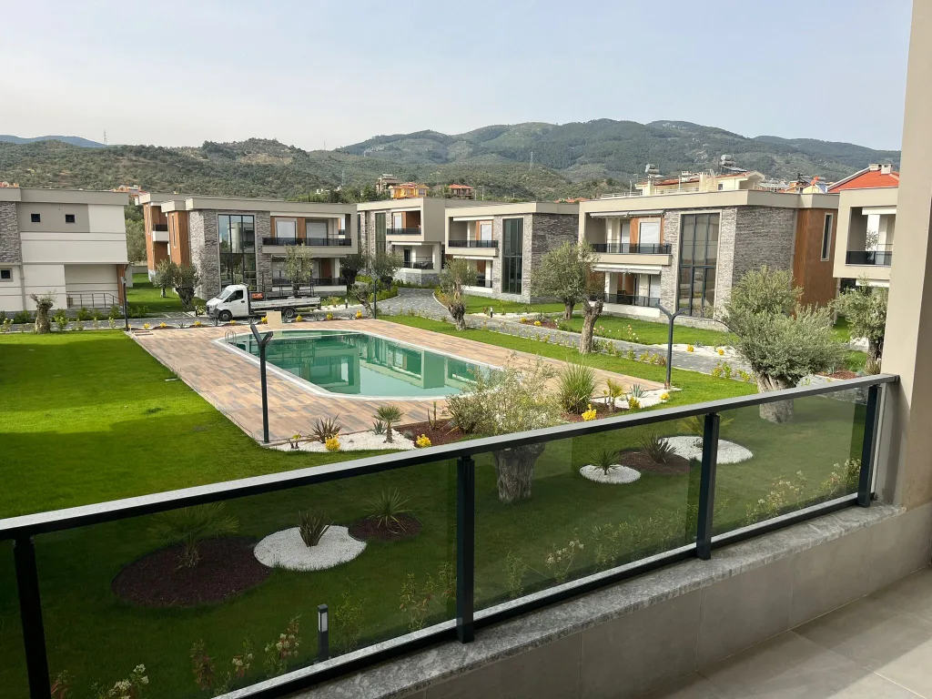 ALTINOLUK SAHİLDE ULTRA LÜX HAVUZLU SİTE İÇERİSİNDE TAM BAĞIMSIZ MÜSTAKİL 4+1 LOFT DUBLEX VİLLA - Görsel 23