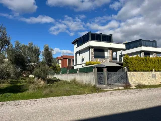 GÜRE SAHİLİNDE 524 METREKARE VİLLA İMARLI SATILIK ARSA - Görsel 9