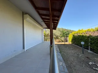Akçay Yeni Mahalle Karşısında 3+1 Çok Geniş Bahçeli Müstakil Girişli Villa - Görsel 8