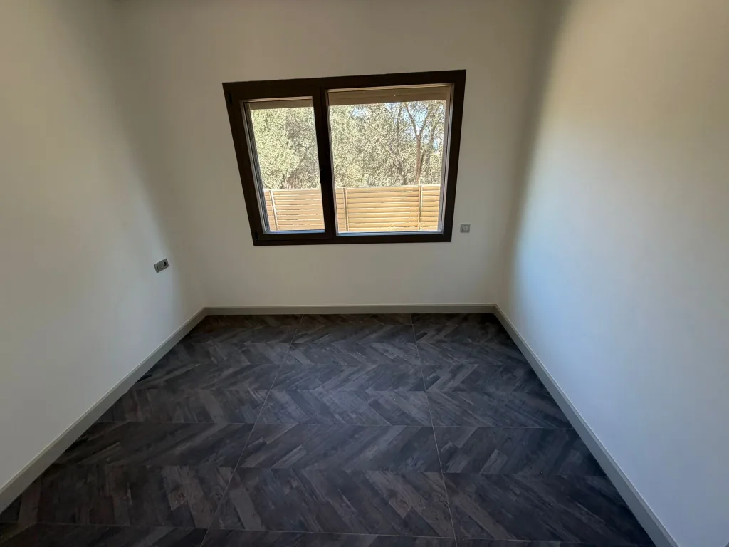 GÜRE İSKELE MAHALLESİNDE TEK KATLI 4+1 TAM MÜSTAKİL ULTRA LÜX VİLLA - Görsel 21