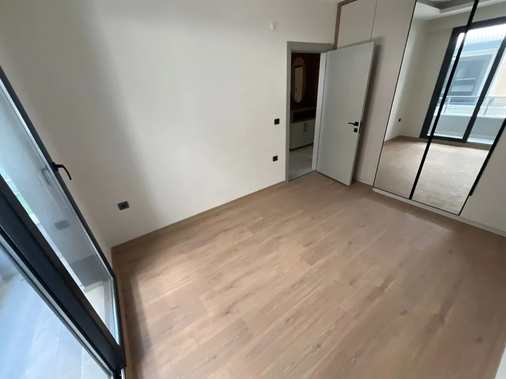 ALTINKUMDA ULTRA LÜX KAPALI OTOPARKLI 2+1 AYRI MUTFAK DAİRE - Görsel 18