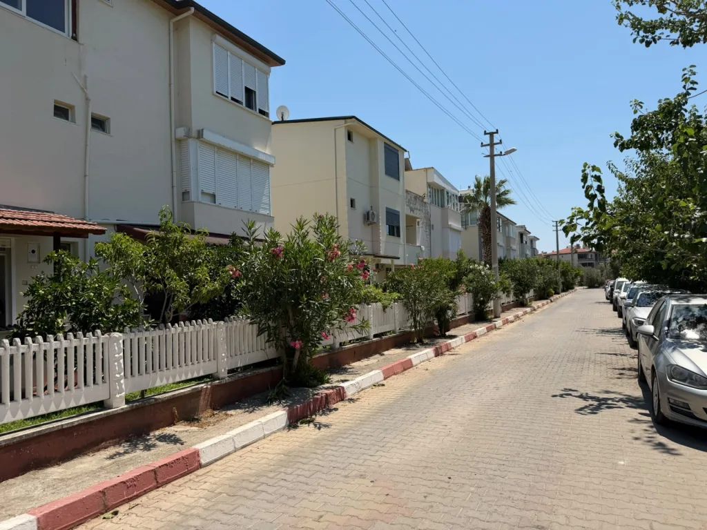 ALTINOLUK AVCILAR ALTINDA DAİRE FİYATINA TRİPLEX VİLLA 3+1 HAVUZLU SİTE İÇERİSİNDE - Görsel 14
