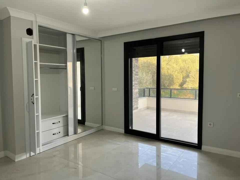 NARLIDA 4+1 ÇOK KULLANIŞLI DENİZE 450 METRE MESAFEDE VİLLA - Görsel 26