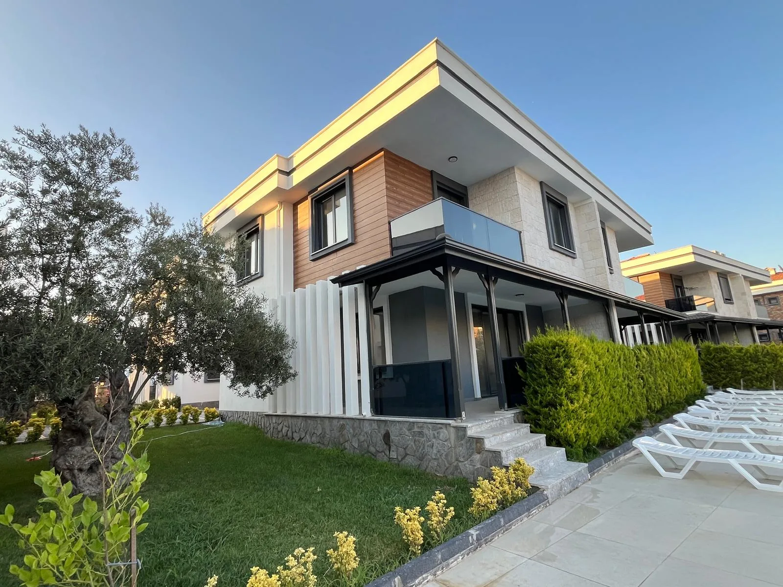 GÜRE SAHİLİNDE ULTRA LÜX SİTE İÇERİSİNDE 3+1 AYRI MUTFAK VİLLA - Görsel 39