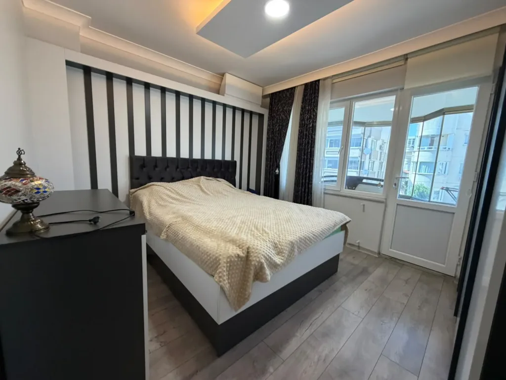 AKÇAY MERKEZDE 2+1 AYRI MUTFAK FULL EŞYA OPSİYONLU GENİŞ BALKONLU İÇİ FULL YAPILI DAİRE - Görsel 17